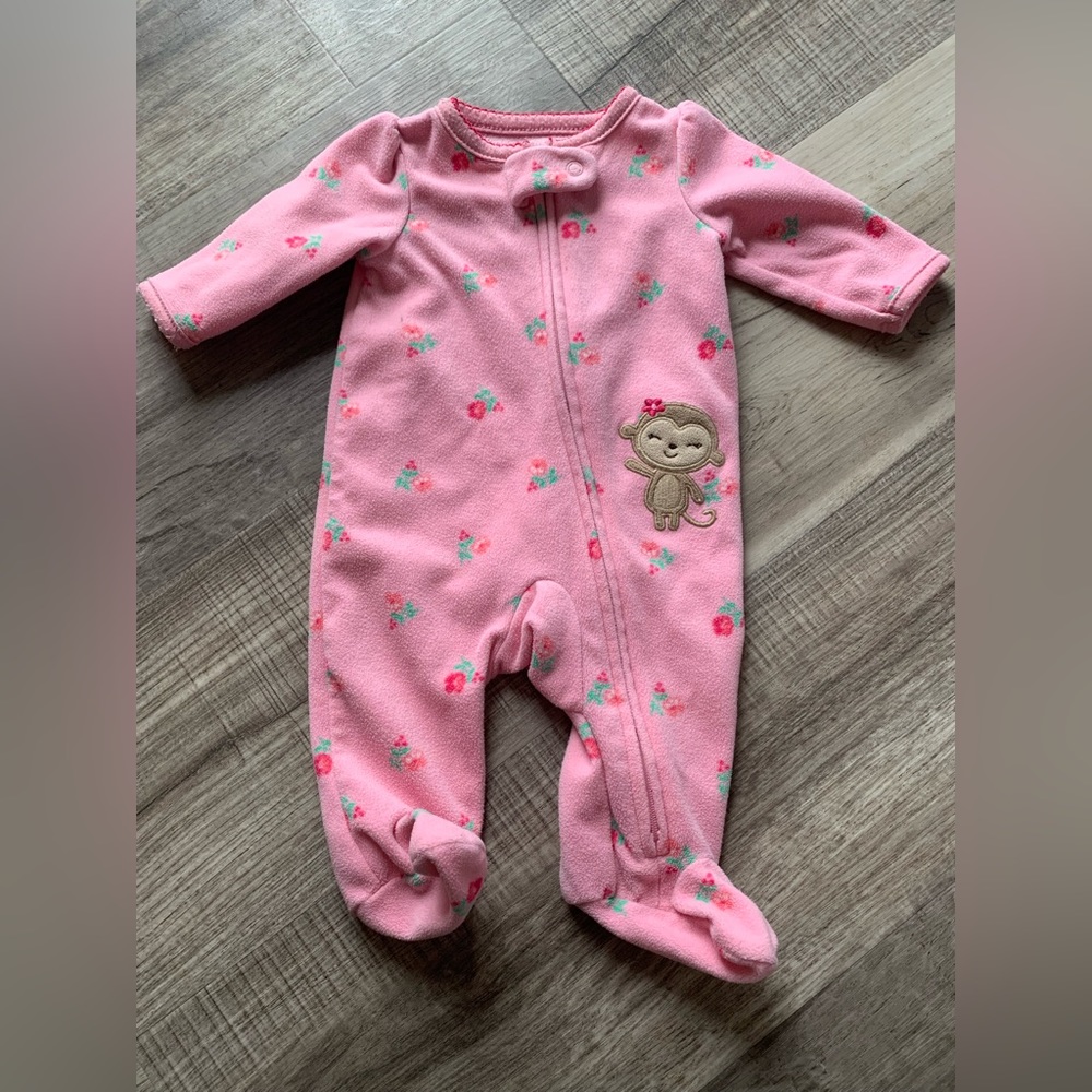 Carters Newborn Bundle - Picture 2 of 10